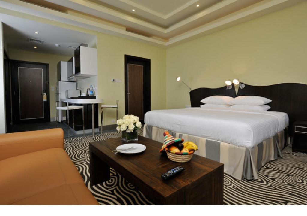 Al Raya Suites Hotel Manama Habitación foto